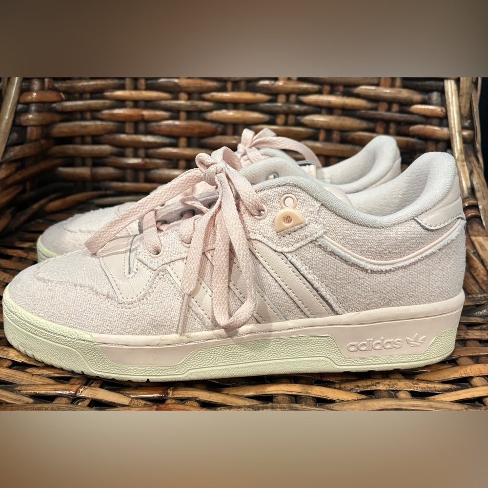 Adidas Rivalry Low Putty Light Pink in size 8.5 Great condition - Picture 2 of 10